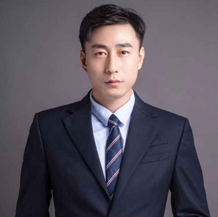 邓家伟 视觉与舞美负责人